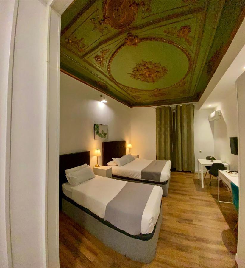 Opera Roost Hotel มาดริด ภายนอก รูปภาพ