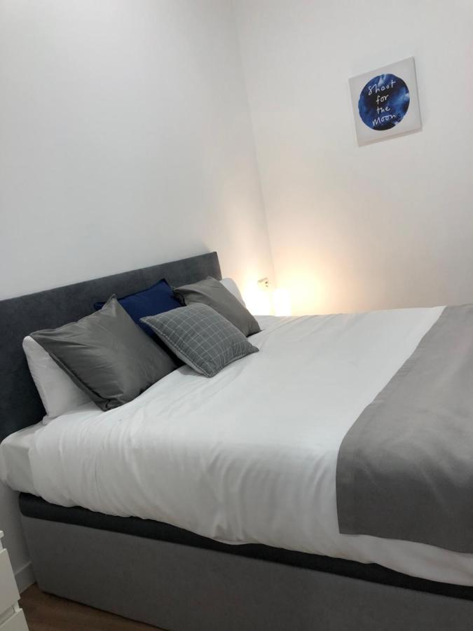 Opera Roost Hotel มาดริด ภายนอก รูปภาพ